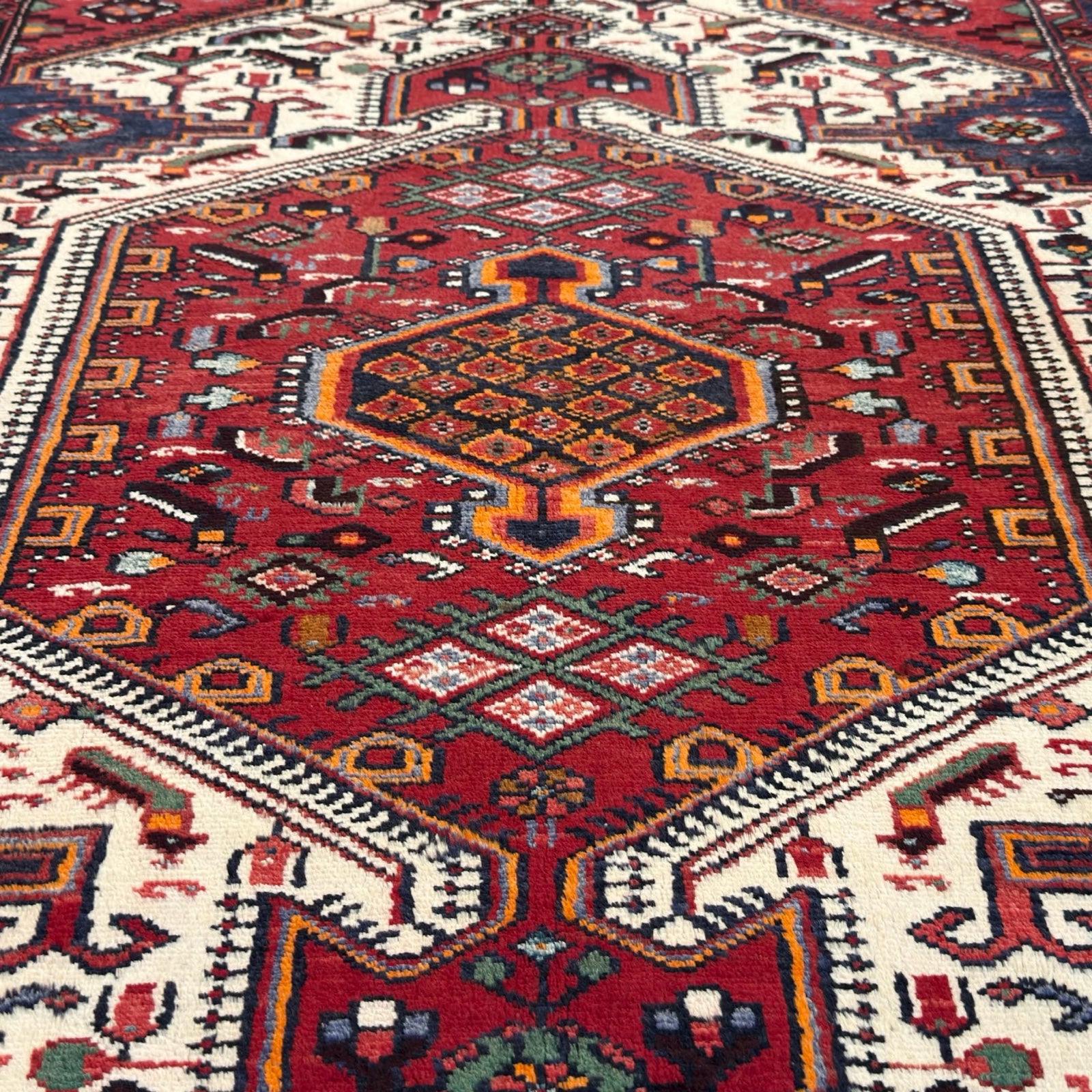 227 x 146 cm Vintage Persian Hamadan Wool Rug