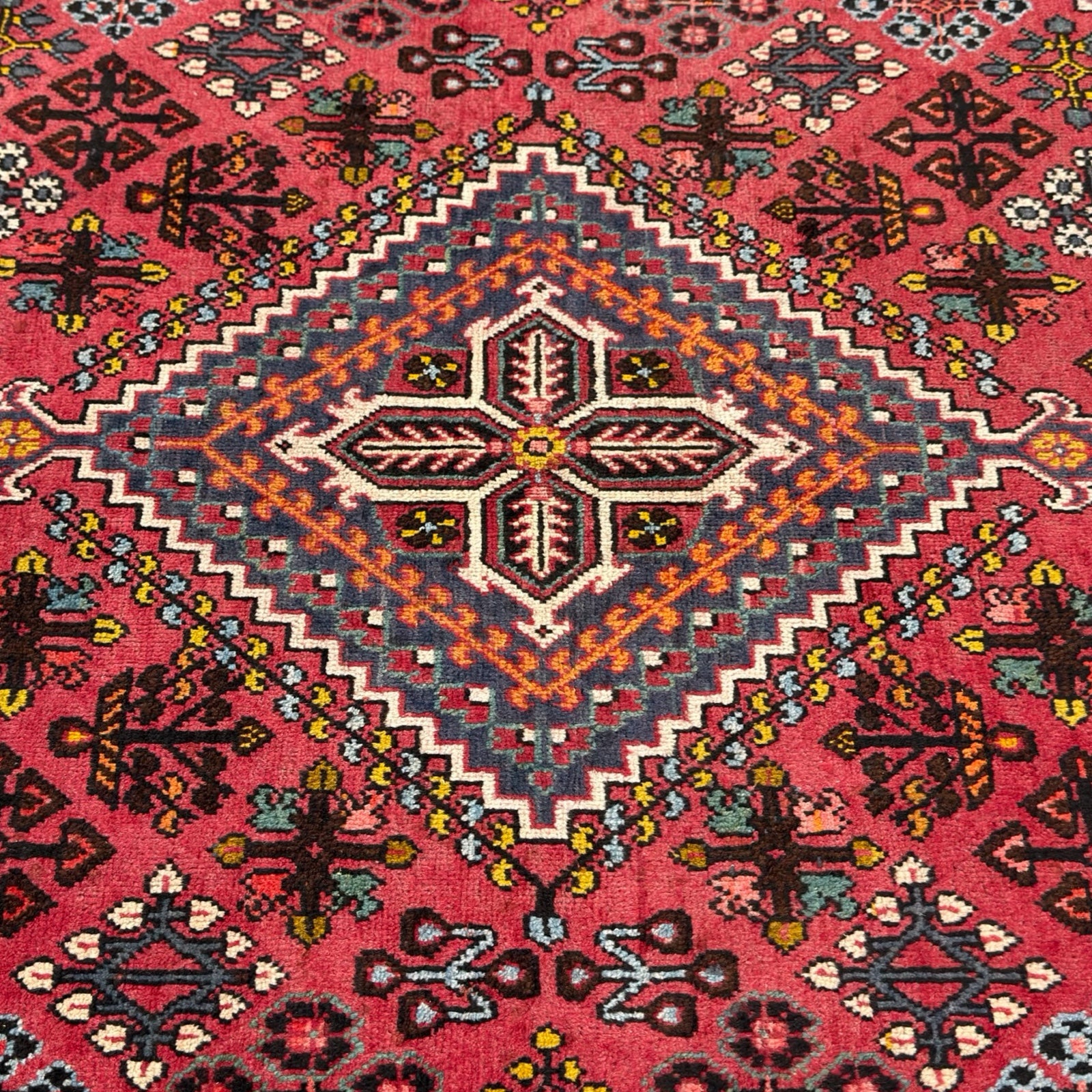 216 x 140 cm Hand-Knotted Persian Joshegan Wool Rug