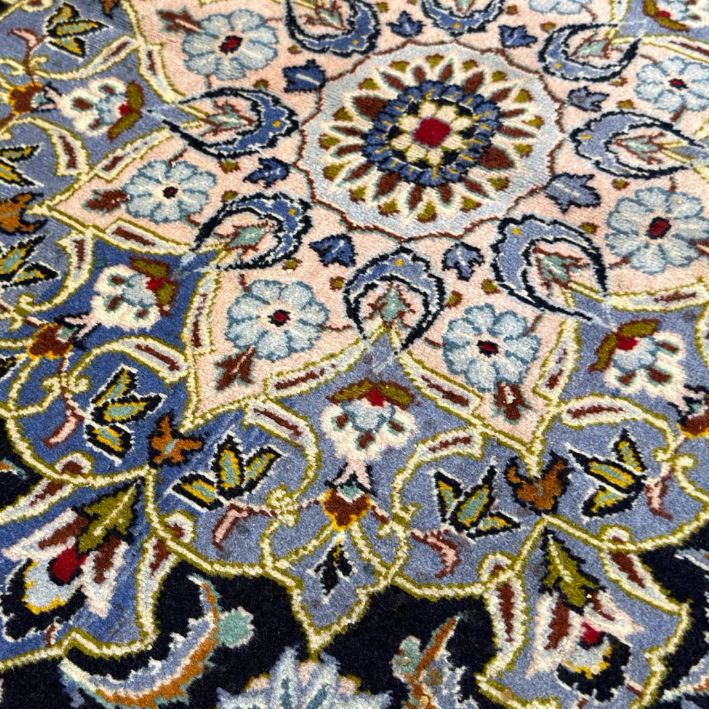 412 x 314 cm Hand-Knotted Persian Kashan Medallion Rug