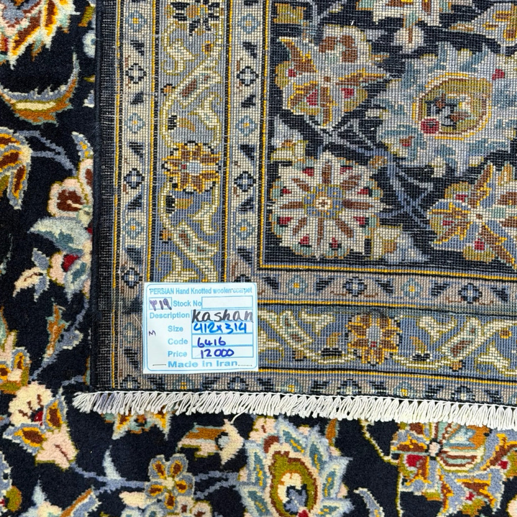 412 x 314 cm Hand-Knotted Persian Kashan Medallion Rug