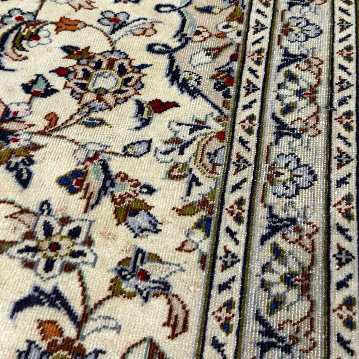 342 x 244 cm Hand-Knotted Persian Vintage Kashan Wool Rug – Ivory & Beige