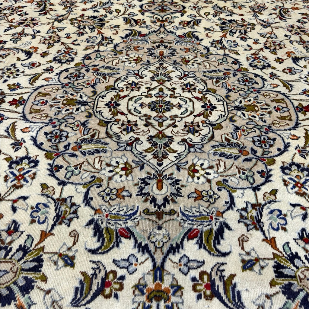 342 x 244 cm Hand-Knotted Persian Vintage Kashan Wool Rug – Ivory & Beige
