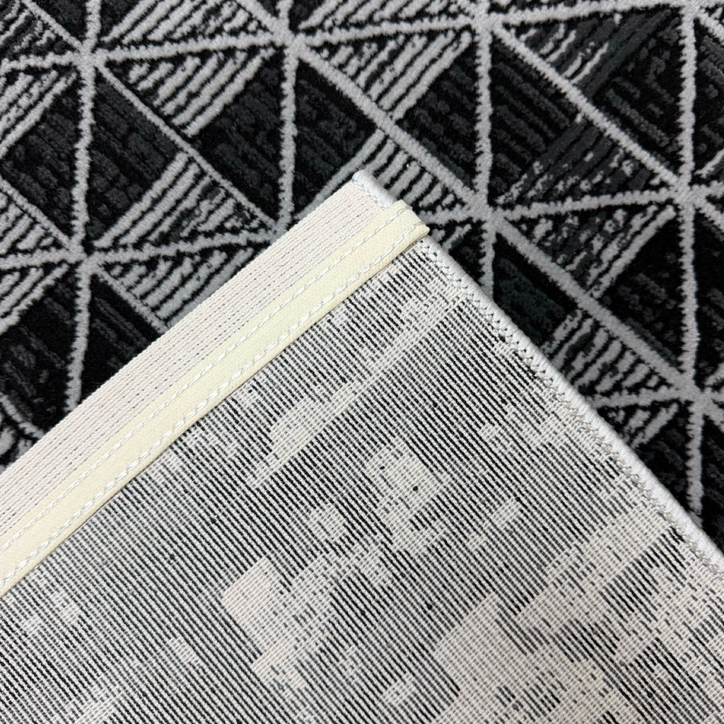 230 x 160 cm Black & Grey Geometric Grid Rug