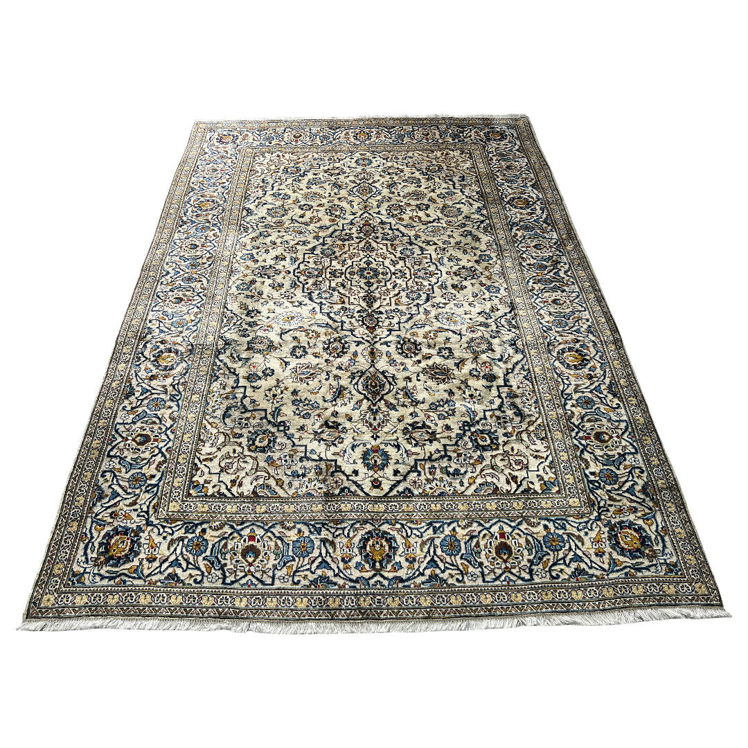 290 x 196 cm Hand-Knotted Floral Persian Kashan Cream Rug