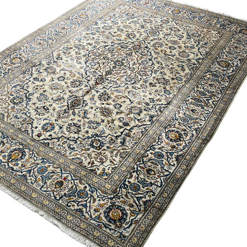 290 x 196 cm Hand-Knotted Floral Persian Kashan Cream Rug