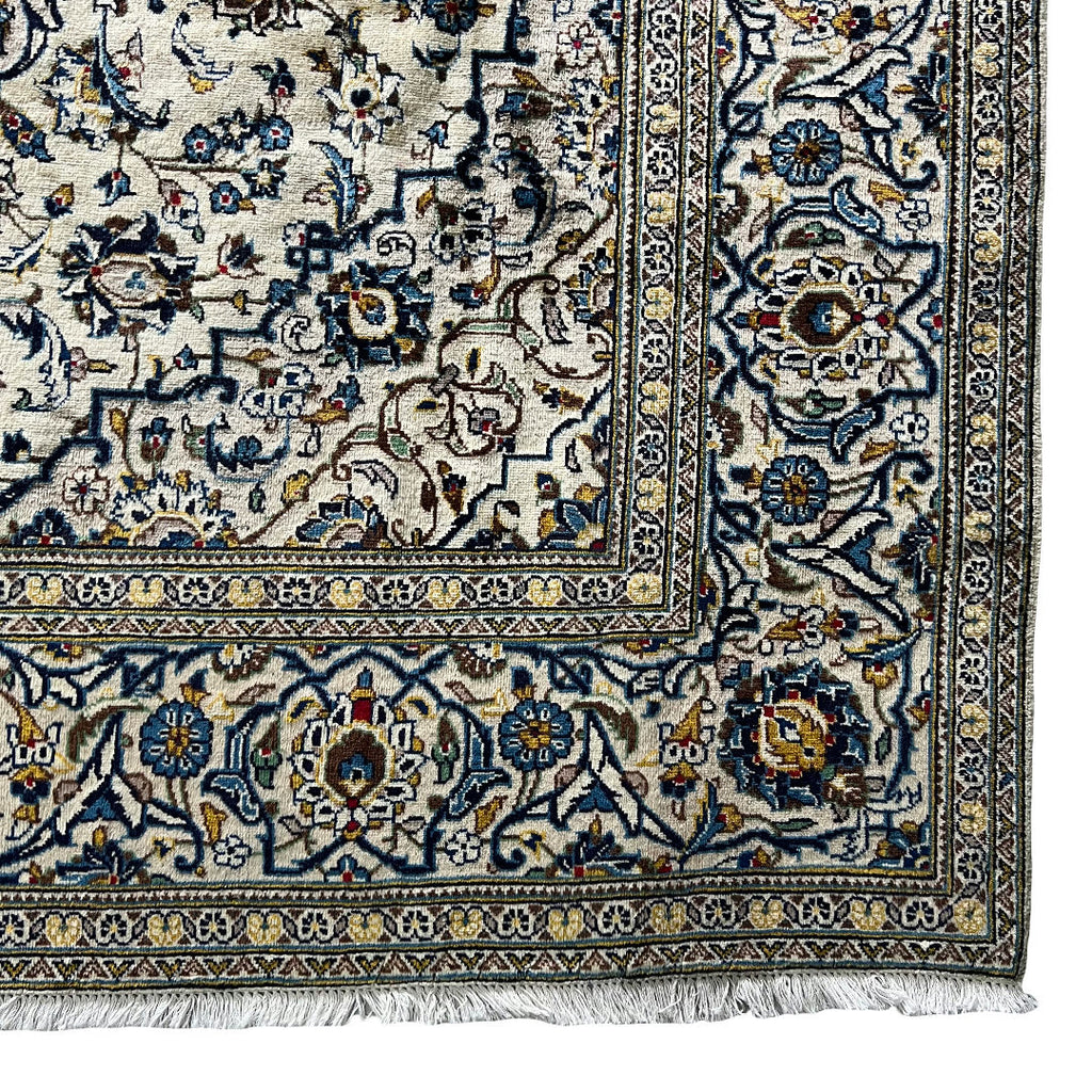 290 x 196 cm Hand-Knotted Floral Persian Kashan Cream Rug