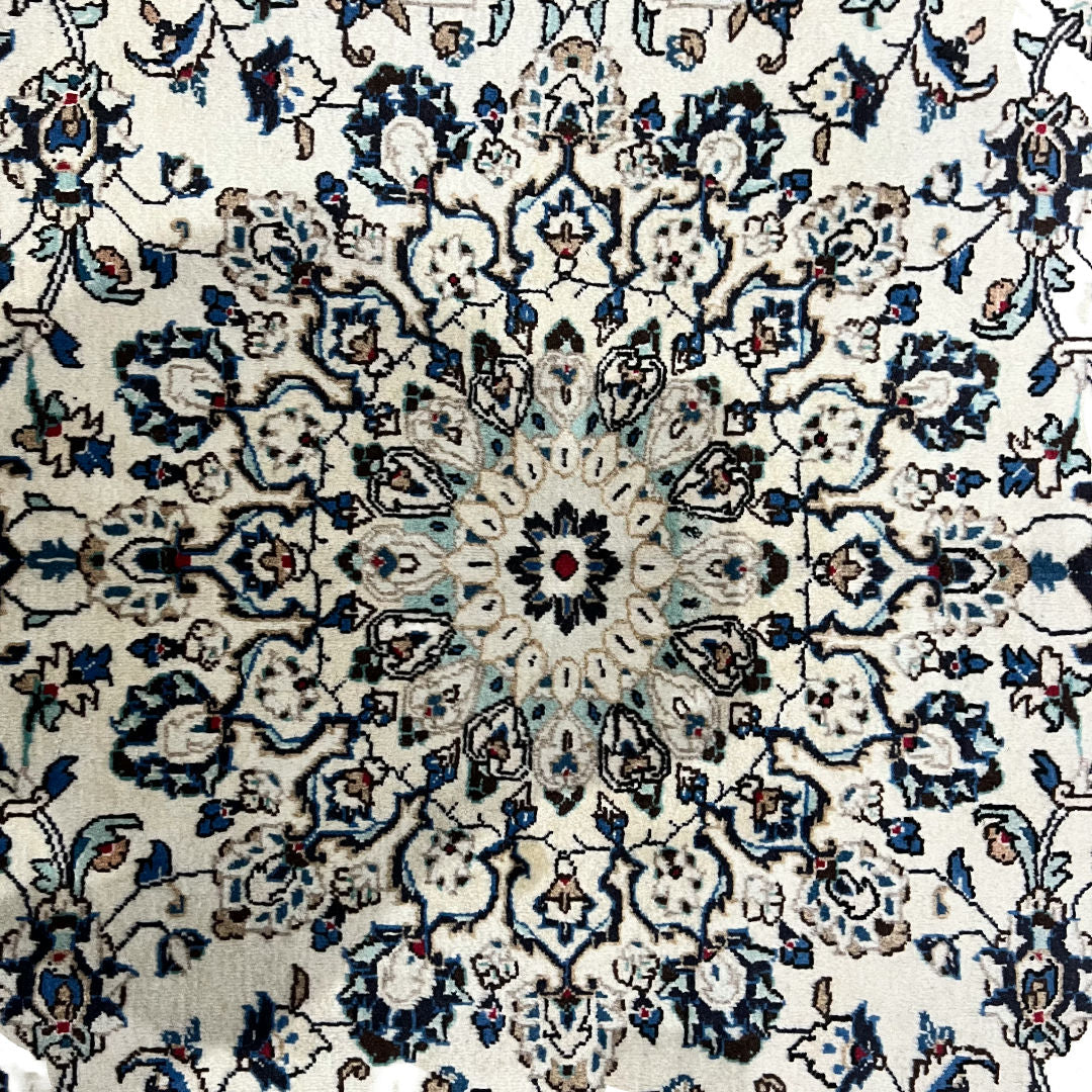301 x 197 cm Hand-Knotted Floral Persian Kashan Cream Wool Rug