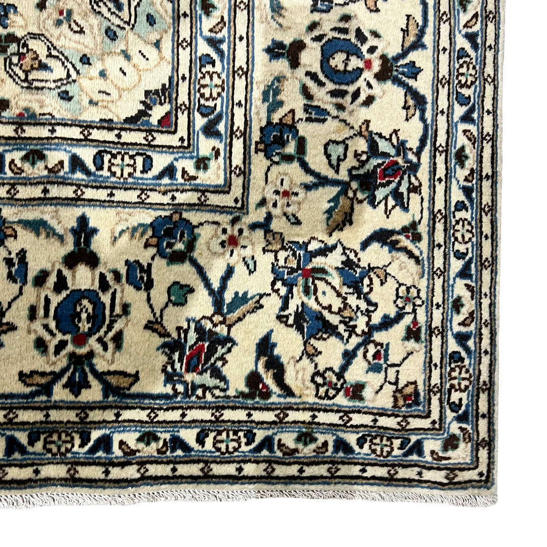 301 x 197 cm Hand-Knotted Floral Persian Kashan Cream Wool Rug
