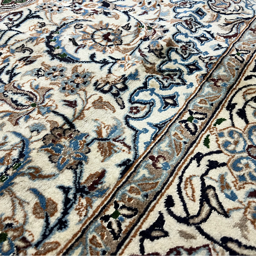 307cm x 195cm Hand-Knotted Persian Nain
