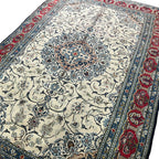 224 x 139 cm Hand-Knotted Persian Isfahan Floral Rug