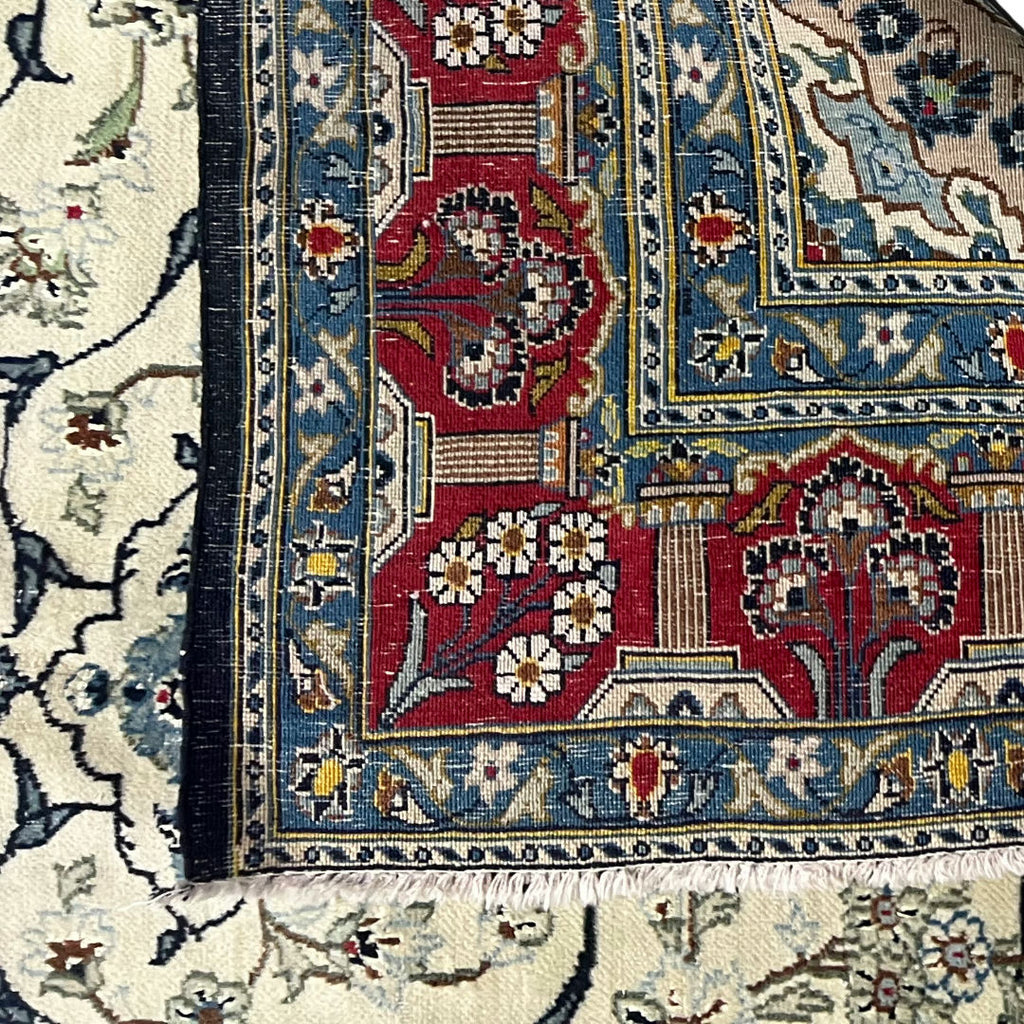 224 x 139 cm Hand-Knotted Persian Isfahan Floral Rug