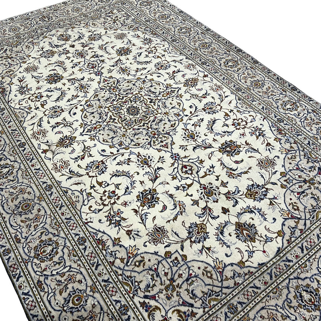 294 x 190 cm Hand-Knotted Floral Persian Kashan Cream Rug