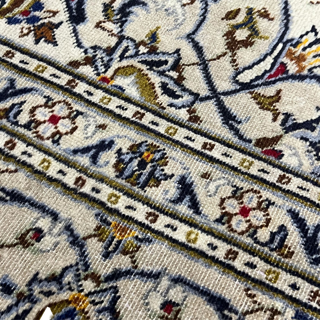 294 x 190 cm Hand-Knotted Floral Persian Kashan Cream Rug