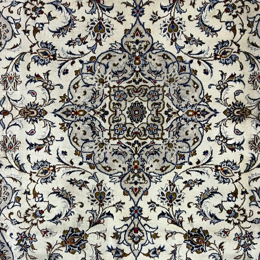 294 x 190 cm Hand-Knotted Floral Persian Kashan Cream Rug