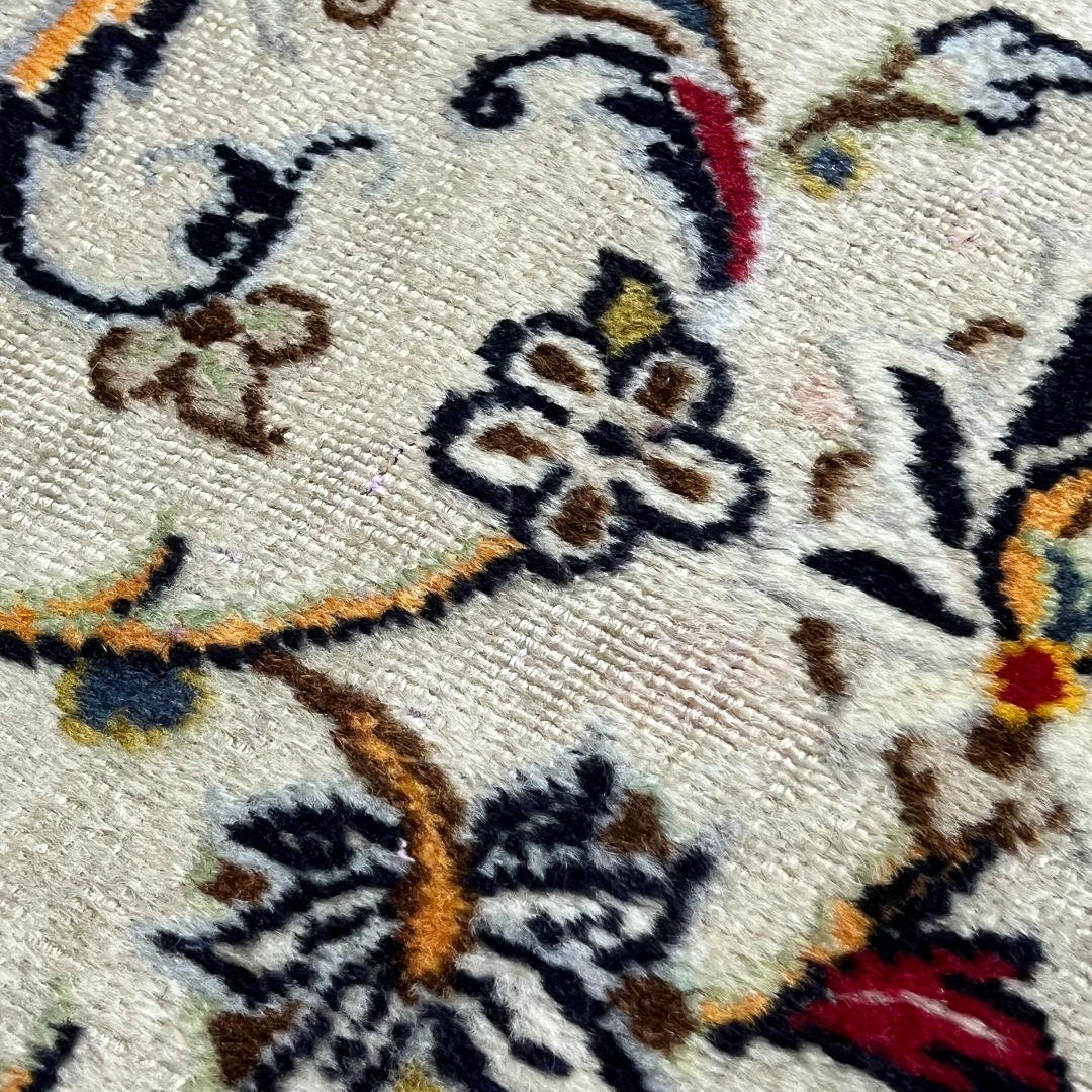 305 x 195 cm Hand-Knotted Floral Persian Kashan Cream Rug