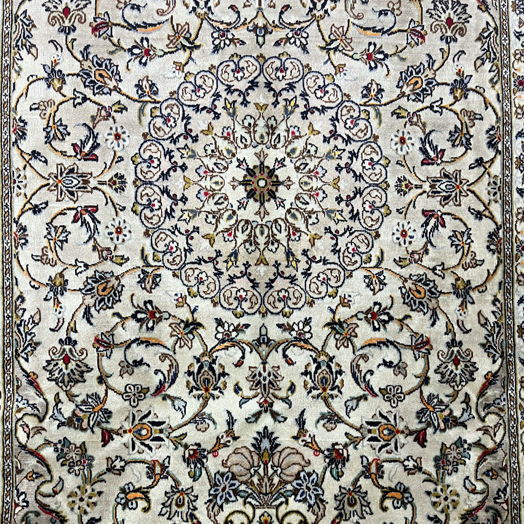 305 x 195 cm Hand-Knotted Floral Persian Kashan Cream Rug