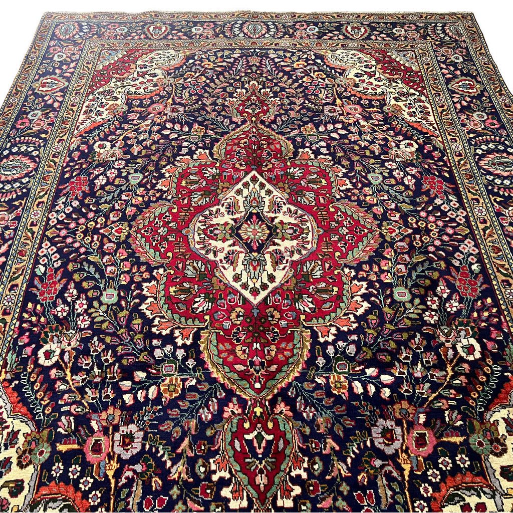 345 x 240 cm Hand-Knotted Persian Tabriz Rug