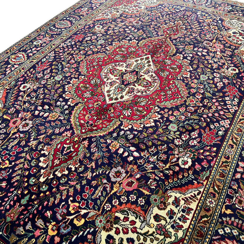 345 x 240 cm Hand-Knotted Persian Tabriz Rug