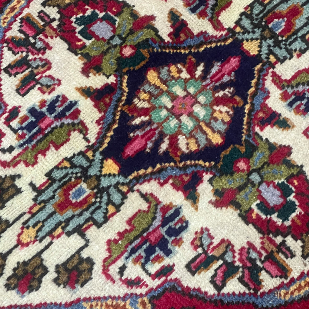 345 x 240 cm Hand-Knotted Persian Tabriz Rug