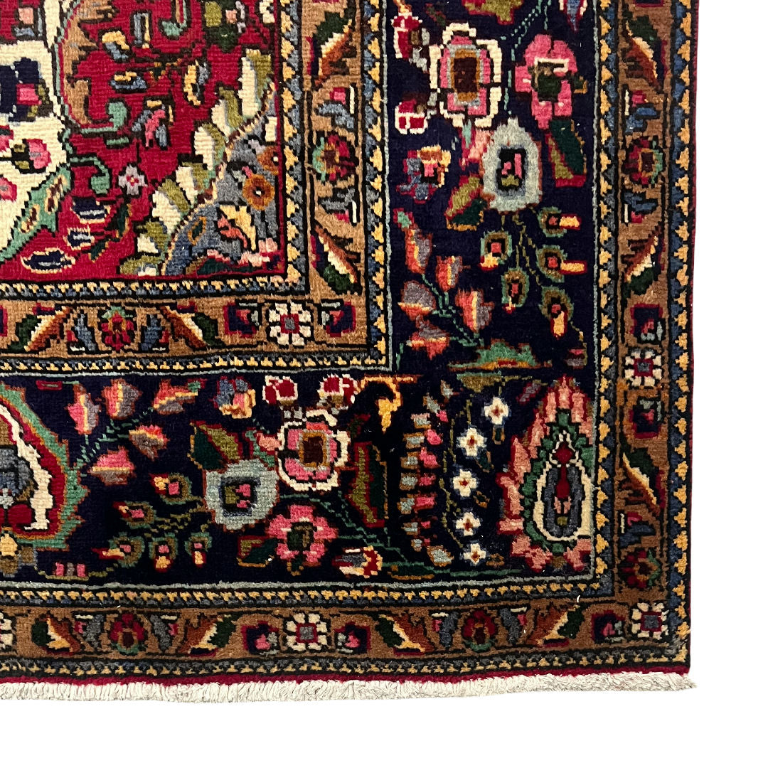345 x 240 cm Hand-Knotted Persian Tabriz Rug