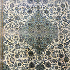 367 x 255 cm Hand-Knotted Persian Kashan Rug