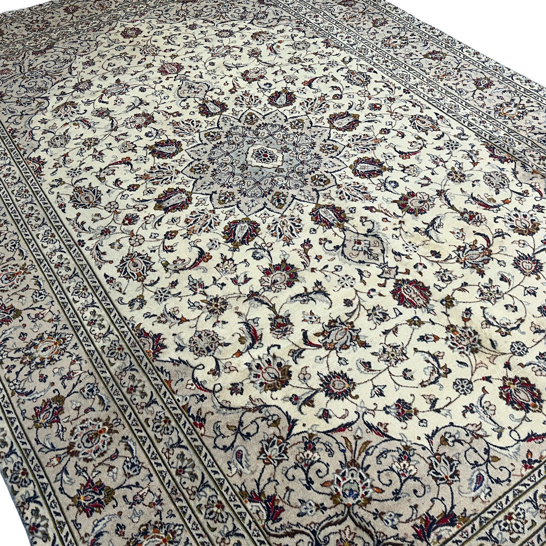 345 x 230 cm Hand-Knotted Persian Kashan Rug, Cream