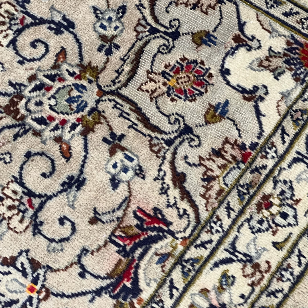 345 x 230 cm Hand-Knotted Persian Kashan Rug, Cream
