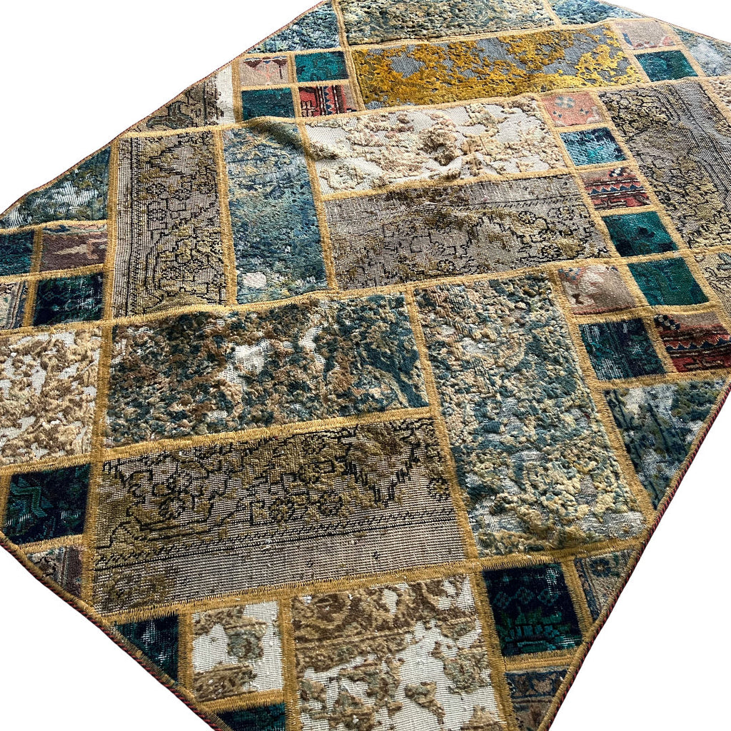 212 x 148 cm Hand-Knotted Ultra Vintage Persian Wool Rug