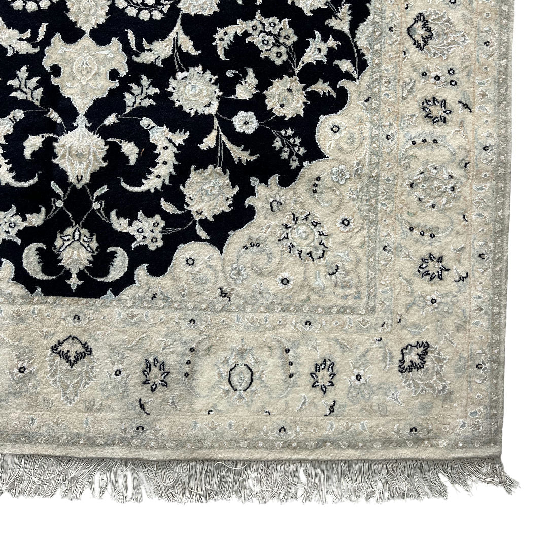 200 x 150 cm Hand-Knotted Persian Nain Nohla Wool & Silk Rug