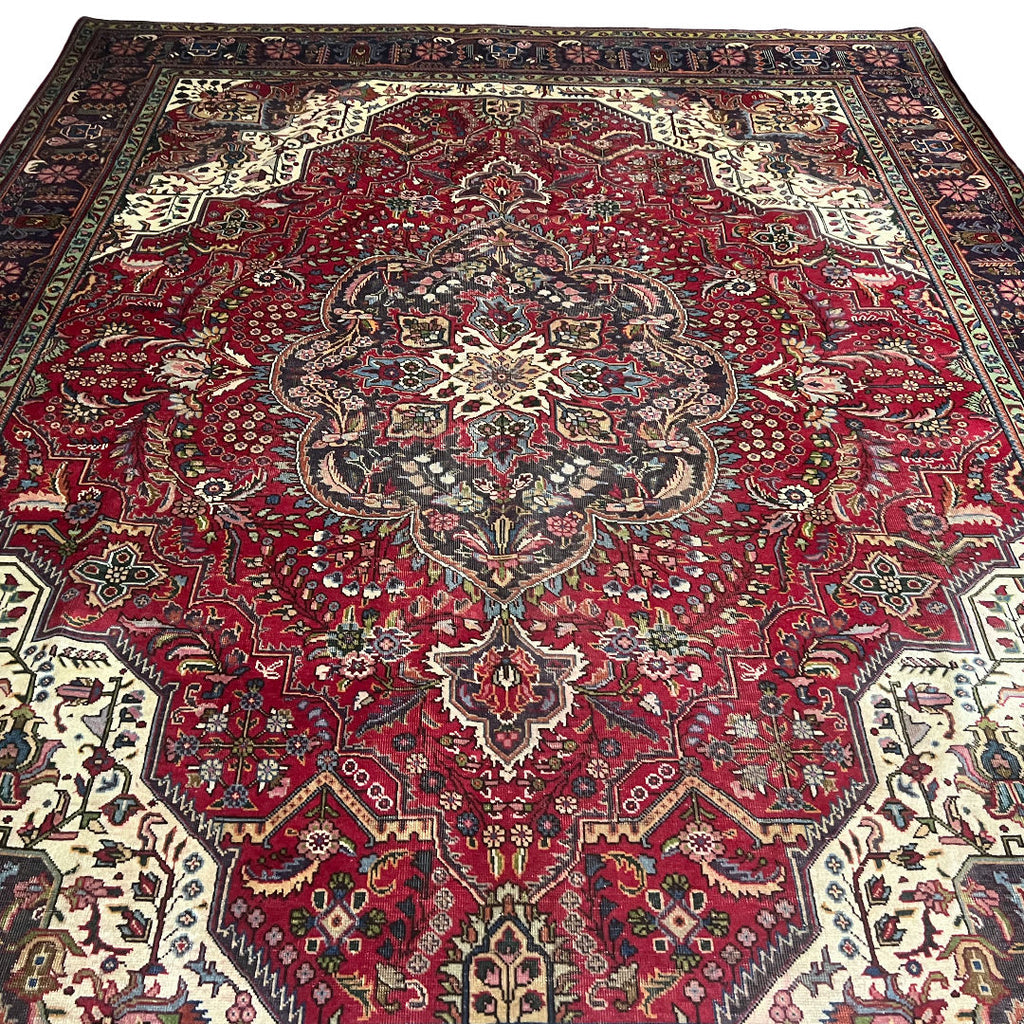 393 x 302 cm Hand-Knotted Persian Tabriz Rug