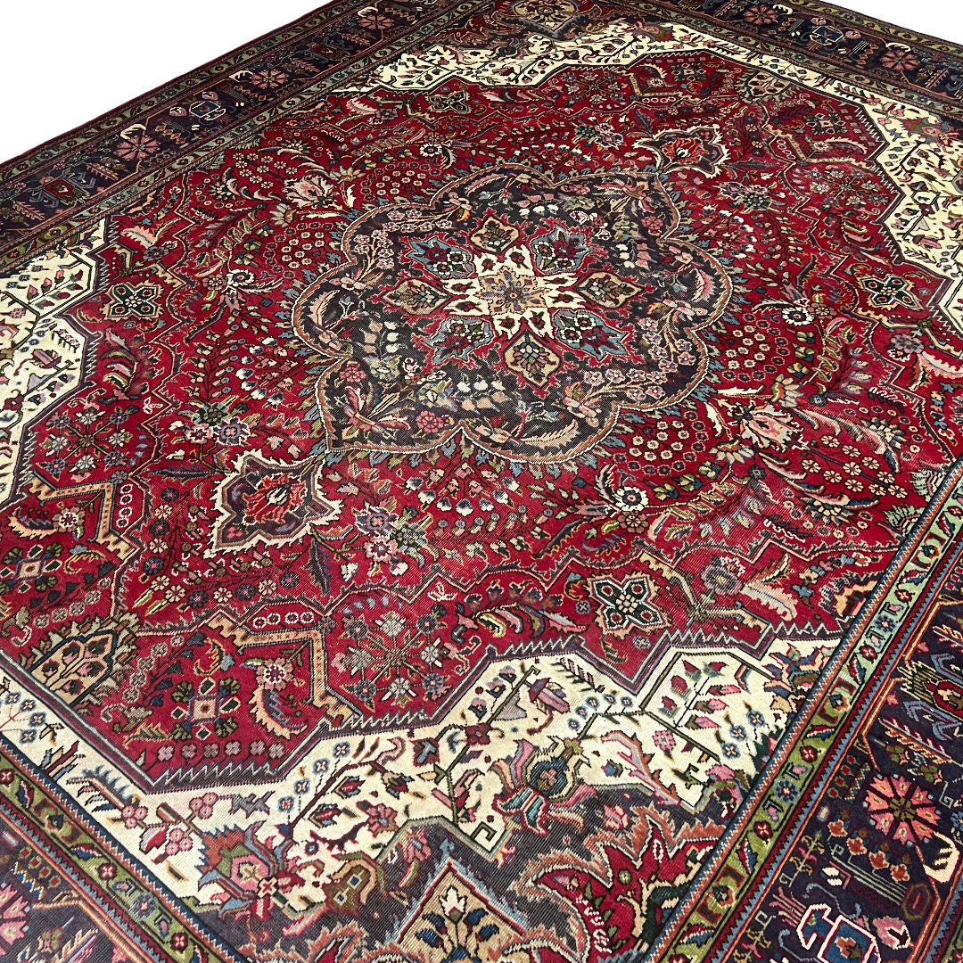 393 x 302 cm Hand-Knotted Persian Tabriz Rug