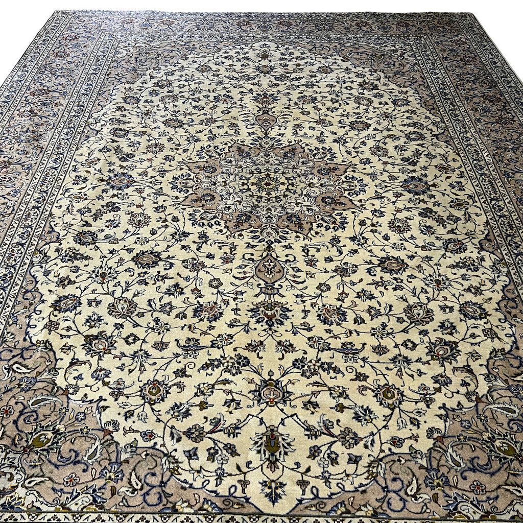 388 x 300 cm Hand-Knotted Persian Kashan Rug