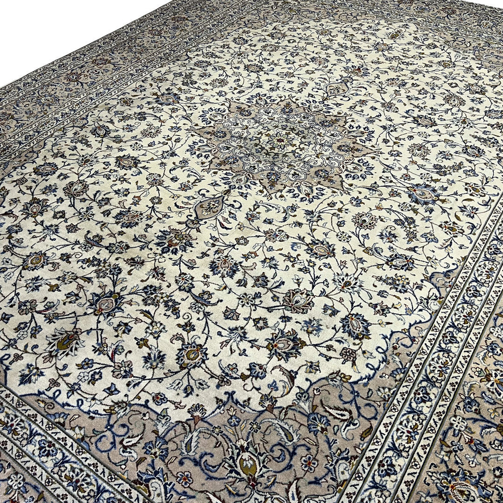 388 x 300 cm Hand-Knotted Persian Kashan Rug