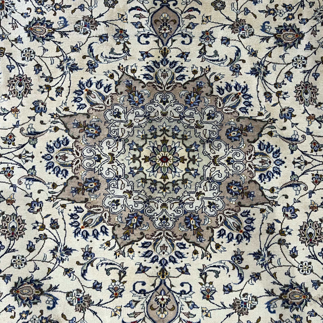 388 x 300 cm Hand-Knotted Persian Kashan Rug