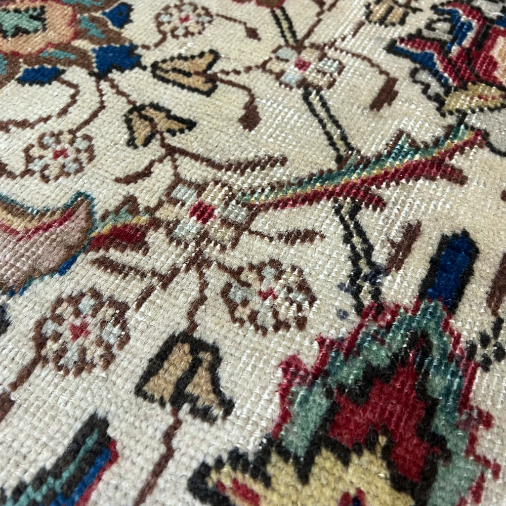 328 x 276 cm Hand-Knotted Persian Kashan Rug