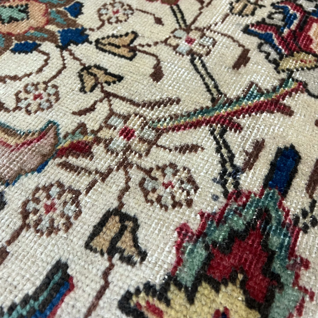 328 x 276 cm Hand-Knotted Persian Kashan Rug
