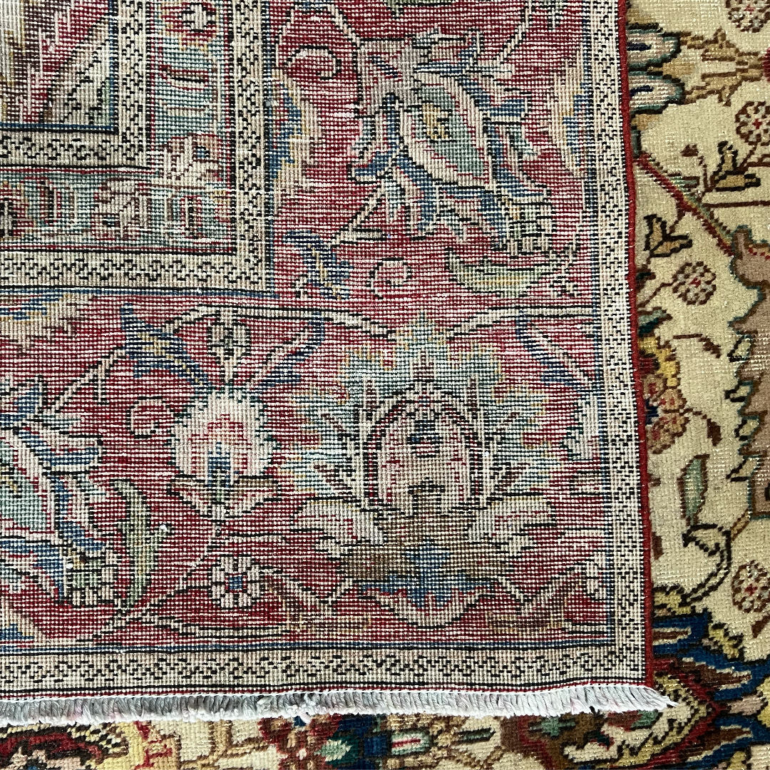 328 x 276 cm Hand-Knotted Persian Kashan Rug