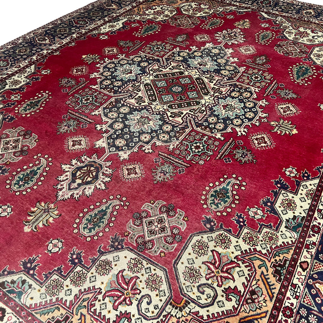 405 x 305 cm Hand-Knotted Vintage Persian Kashan Rug