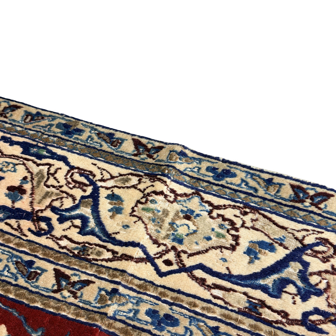 266 x 170 cm Persian Vintage Nain Red Medallion Rug