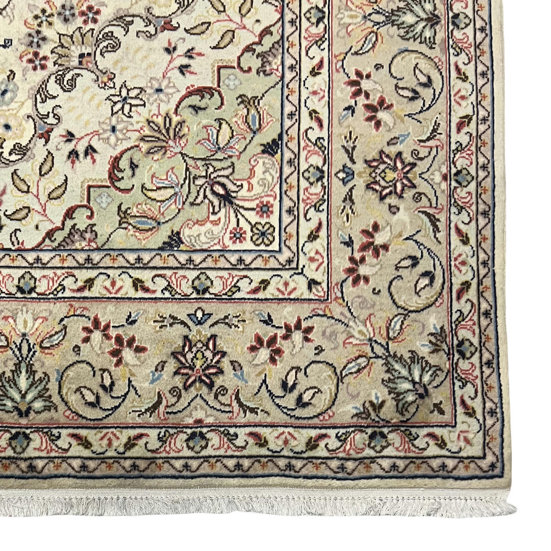 305 x 195 cm Hand-Knotted Persian Floral Kashan Cream Rug