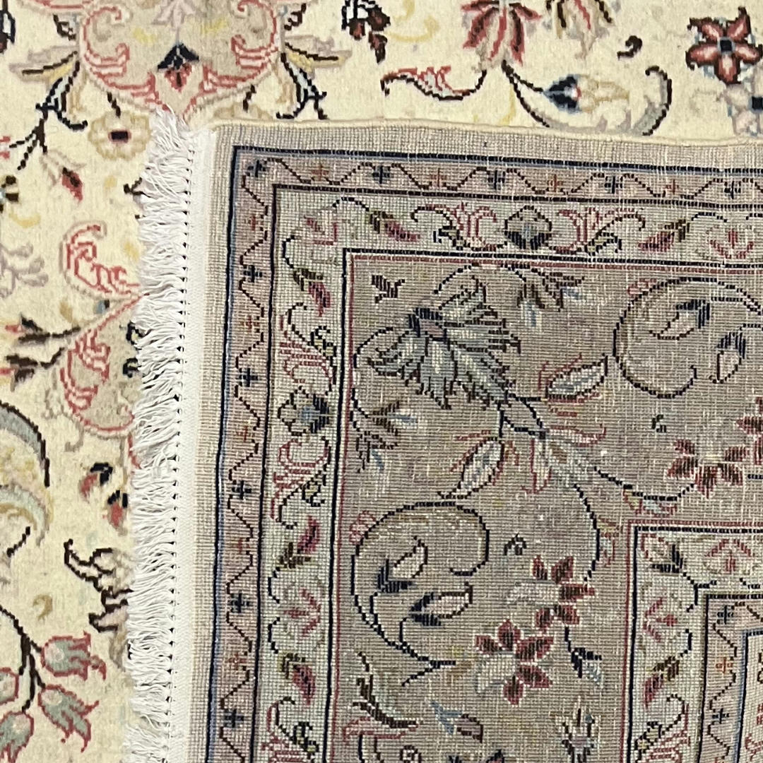 305 x 195 cm Hand-Knotted Persian Floral Kashan Cream Rug