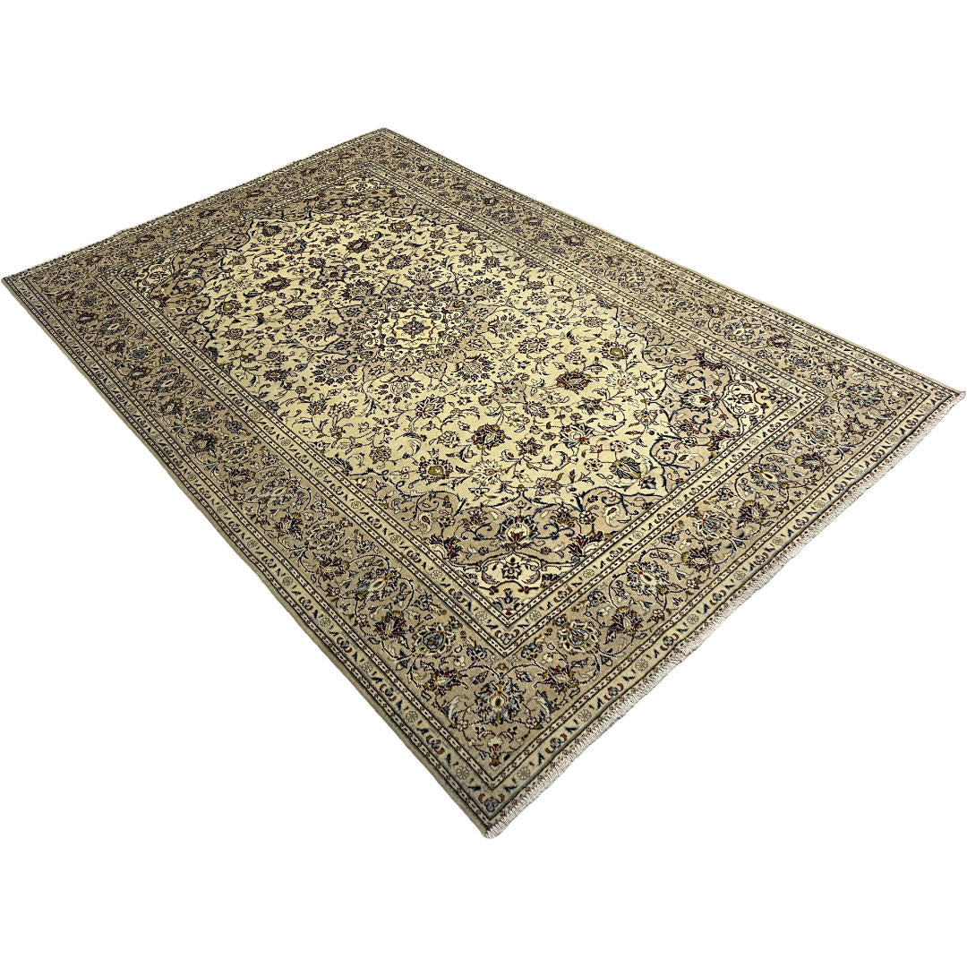 295 x 194 cm Hand-Knotted Persian Kashan Cream Rug