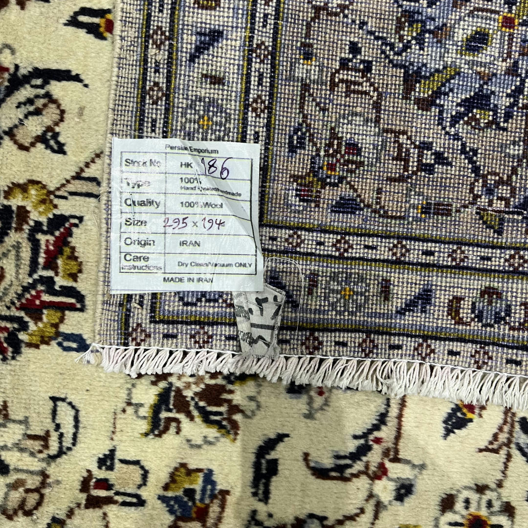295 x 194 cm Hand-Knotted Persian Kashan Cream Rug