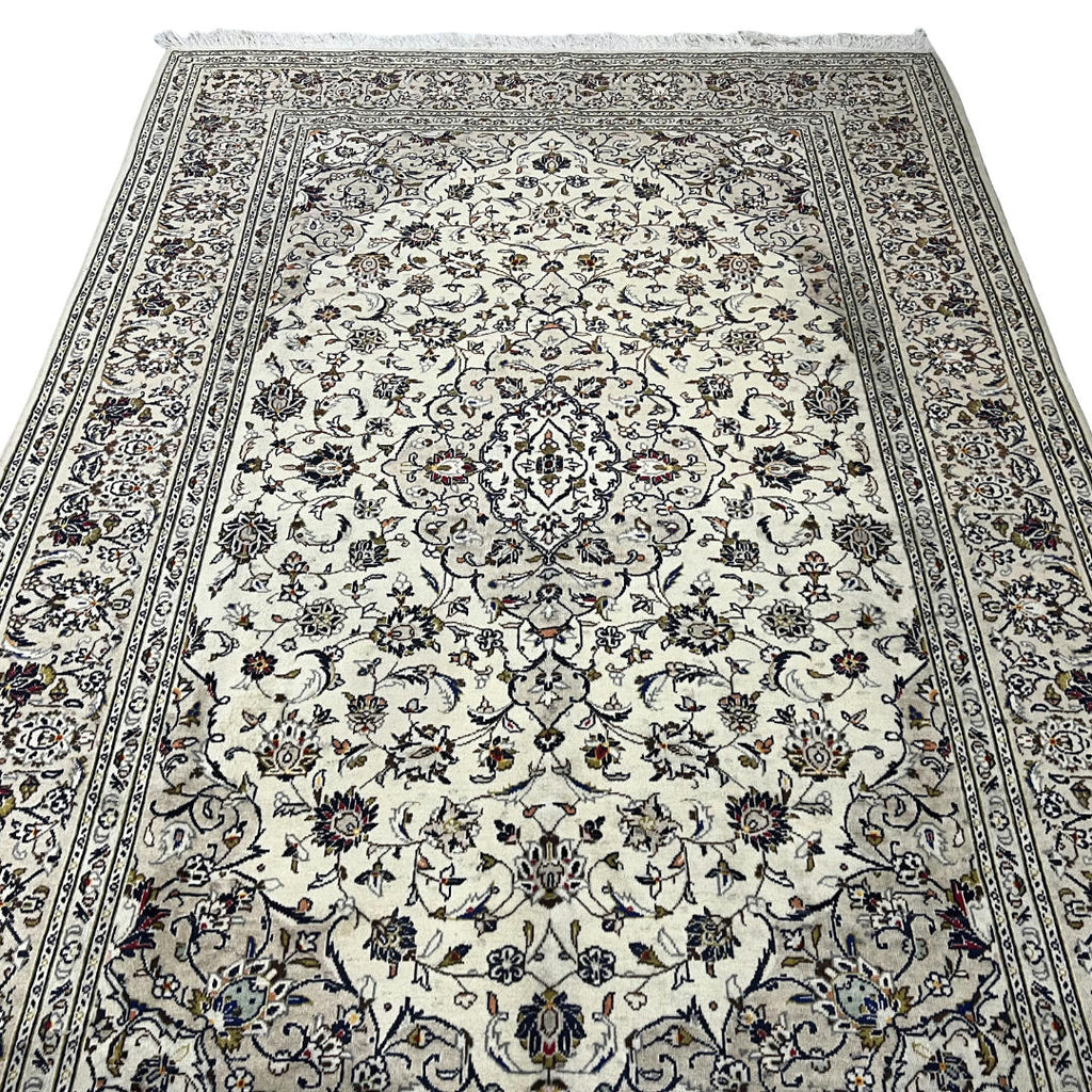 290 x 193 cm Hand-Knotted Persian Floral Kashan Cream Rug