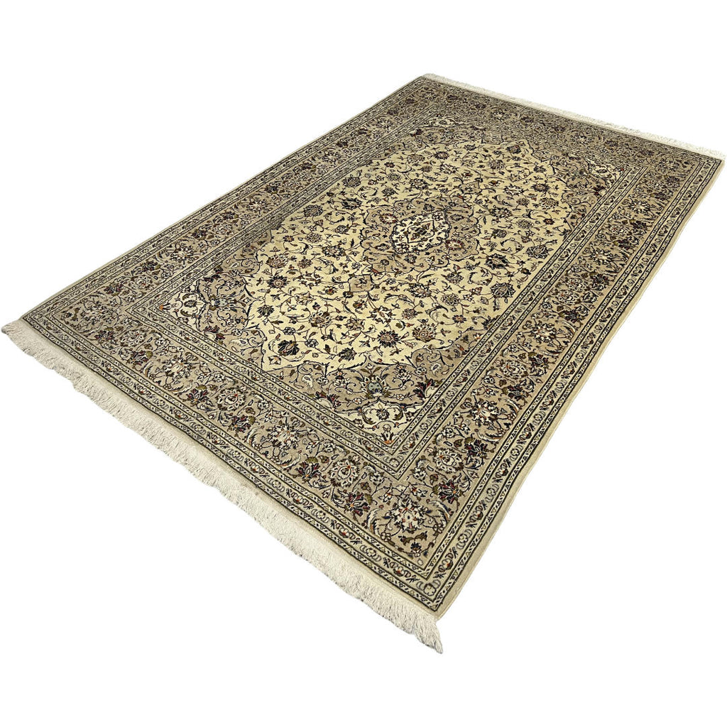 290 x 193 cm Hand-Knotted Persian Floral Kashan Cream Rug
