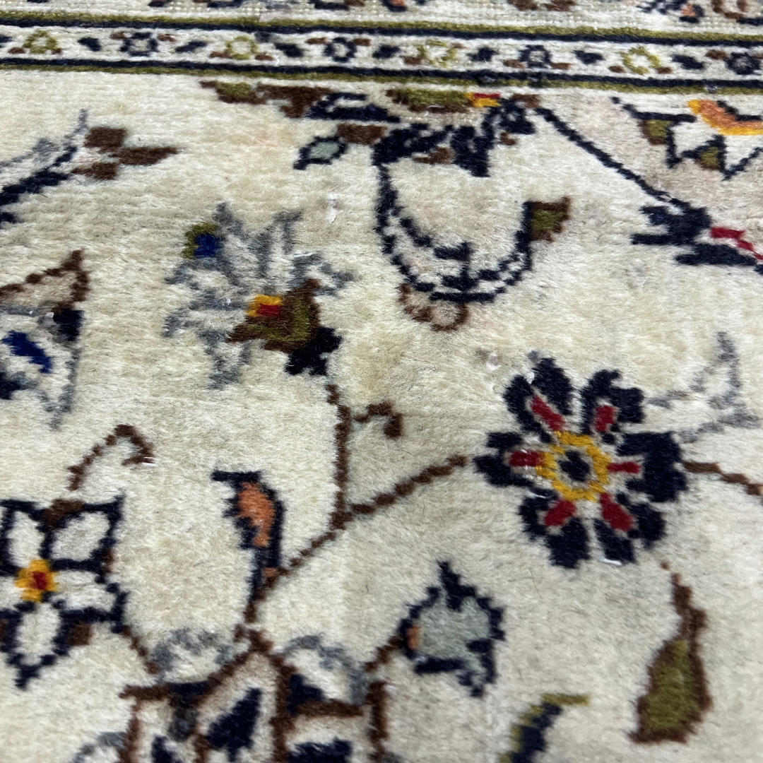 290 x 193 cm Hand-Knotted Persian Floral Kashan Cream Rug