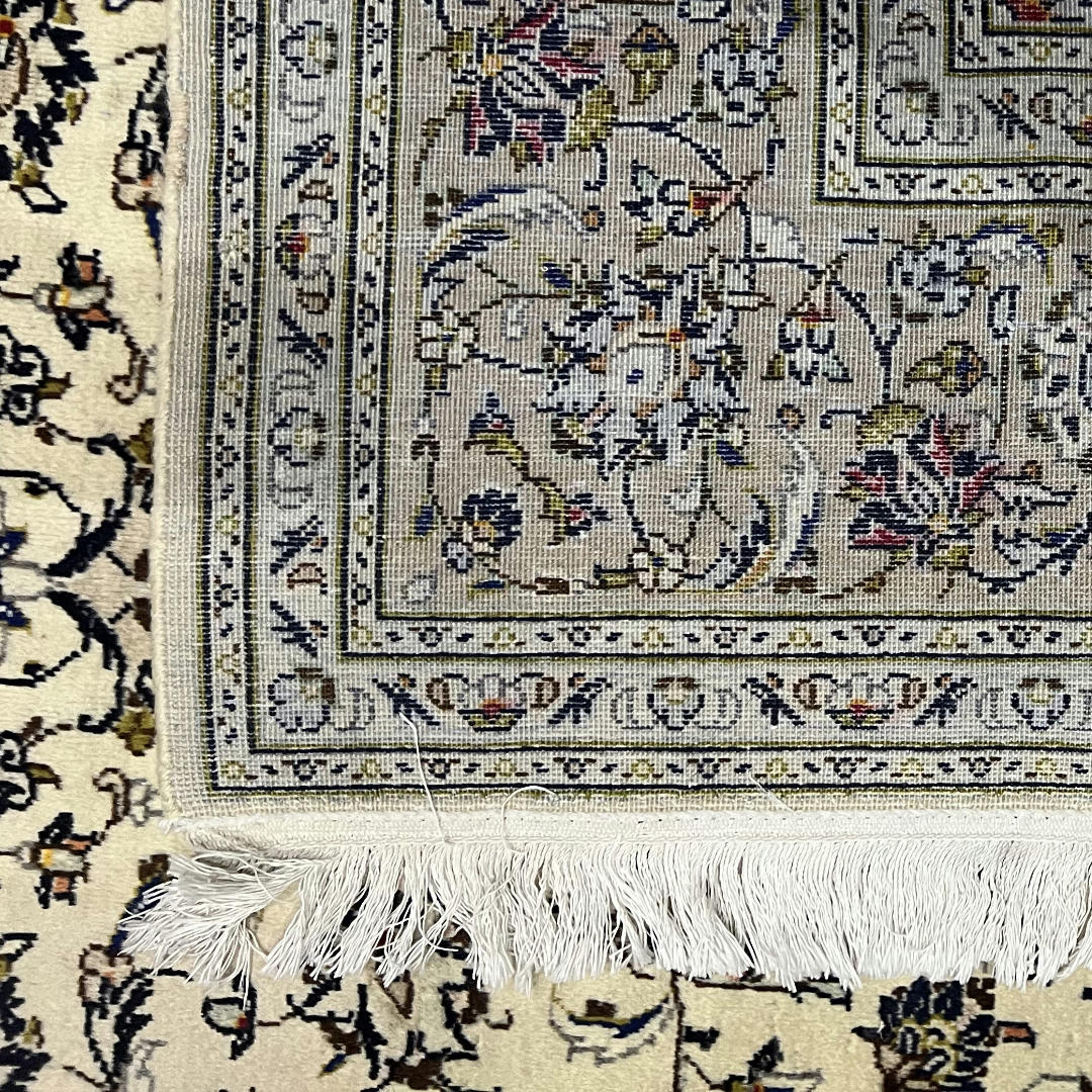 290 x 193 cm Hand-Knotted Persian Floral Kashan Cream Rug