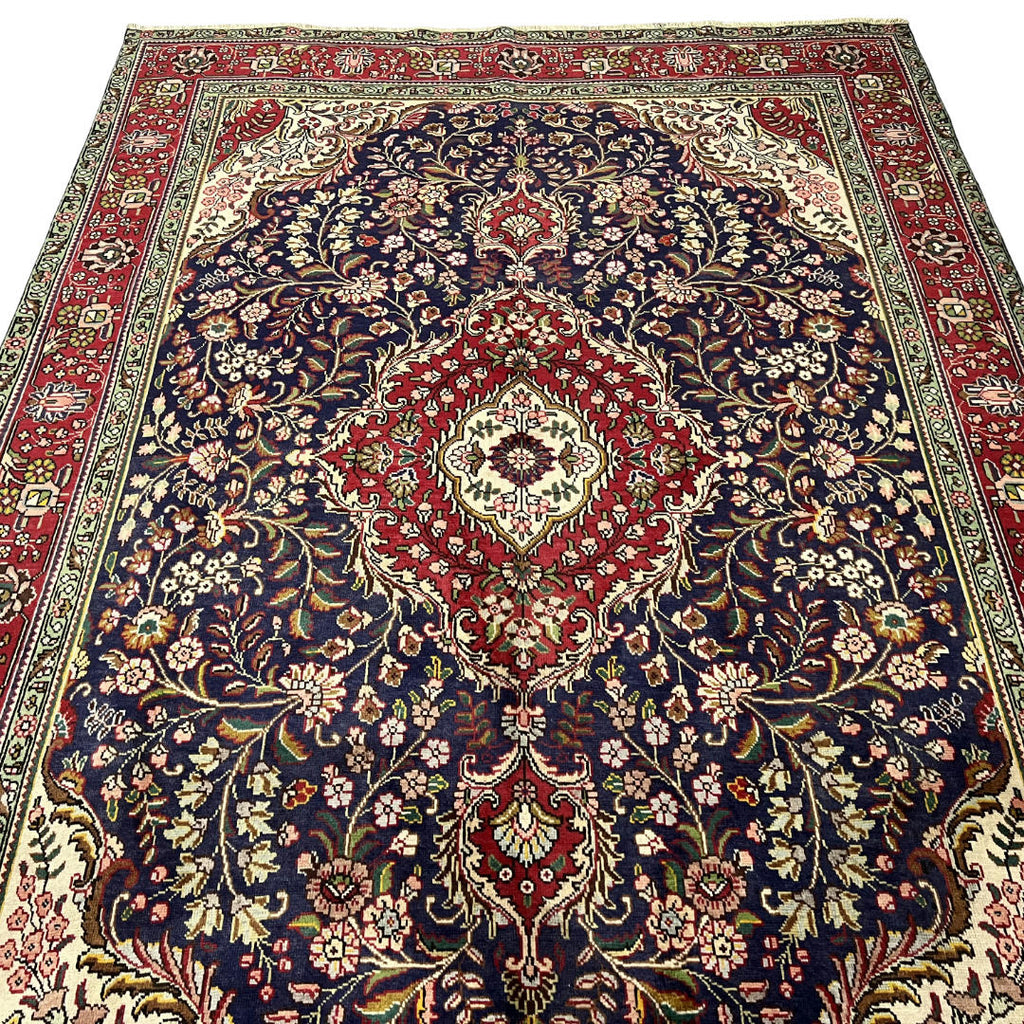 295 x 200 cm Hand-Knotted Persian Kashan Floral Rug