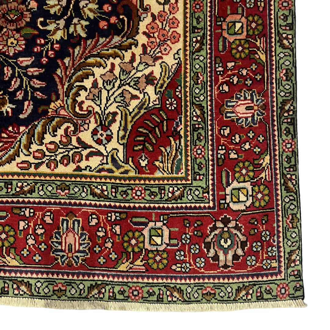295 x 200 cm Hand-Knotted Persian Kashan Floral Rug