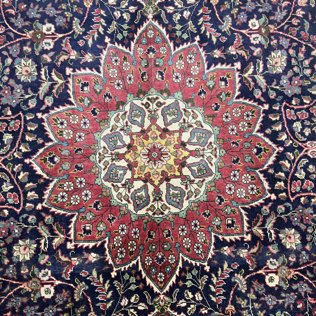 310 x 215 cm Hand-Knotted Persian Kashan Floral Medallion Rug